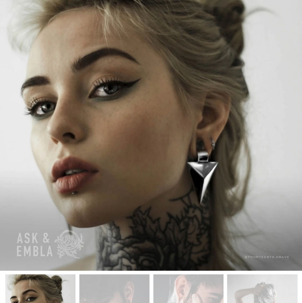 Ask and Embla hangers